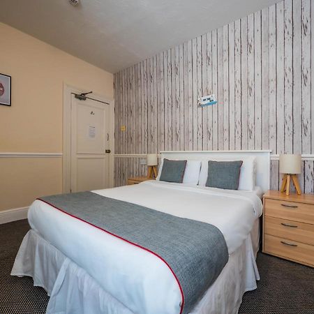 Oyo Pier Hotel Rhyl Dış mekan fotoğraf
