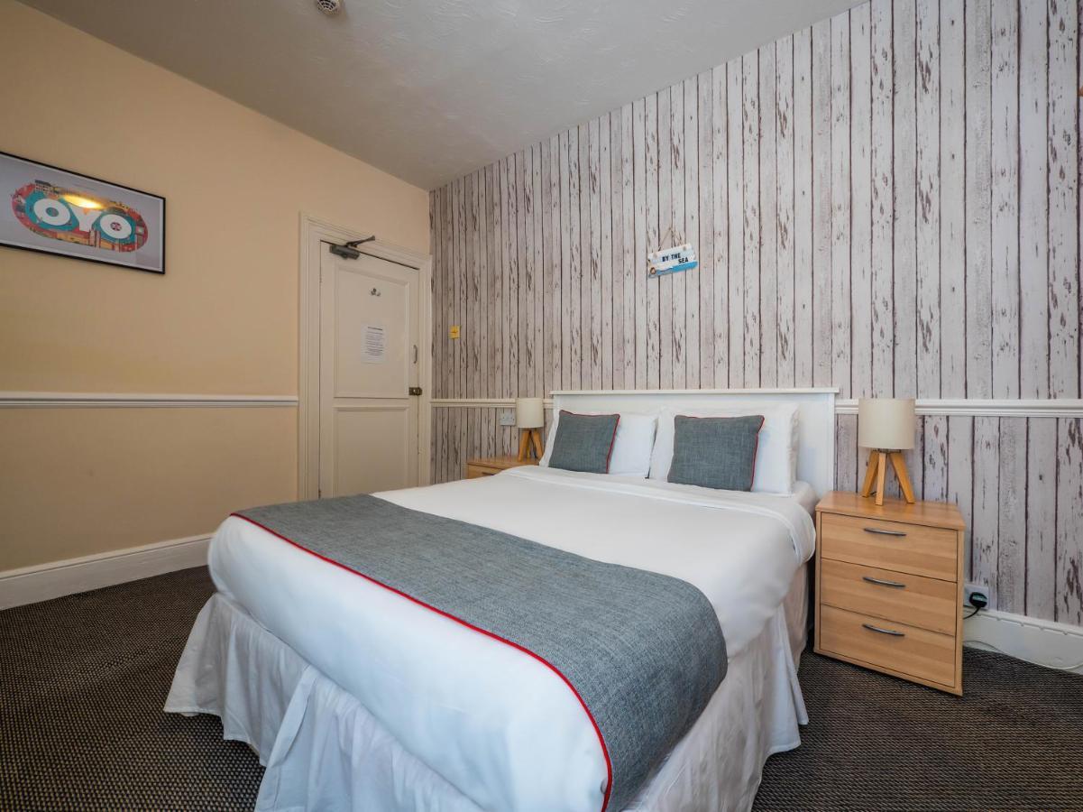 Oyo Pier Hotel Rhyl Dış mekan fotoğraf