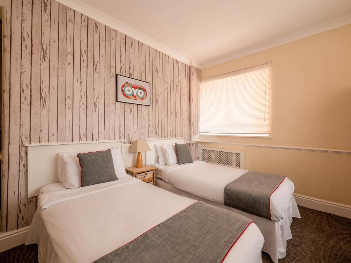 Oyo Pier Hotel Rhyl Dış mekan fotoğraf