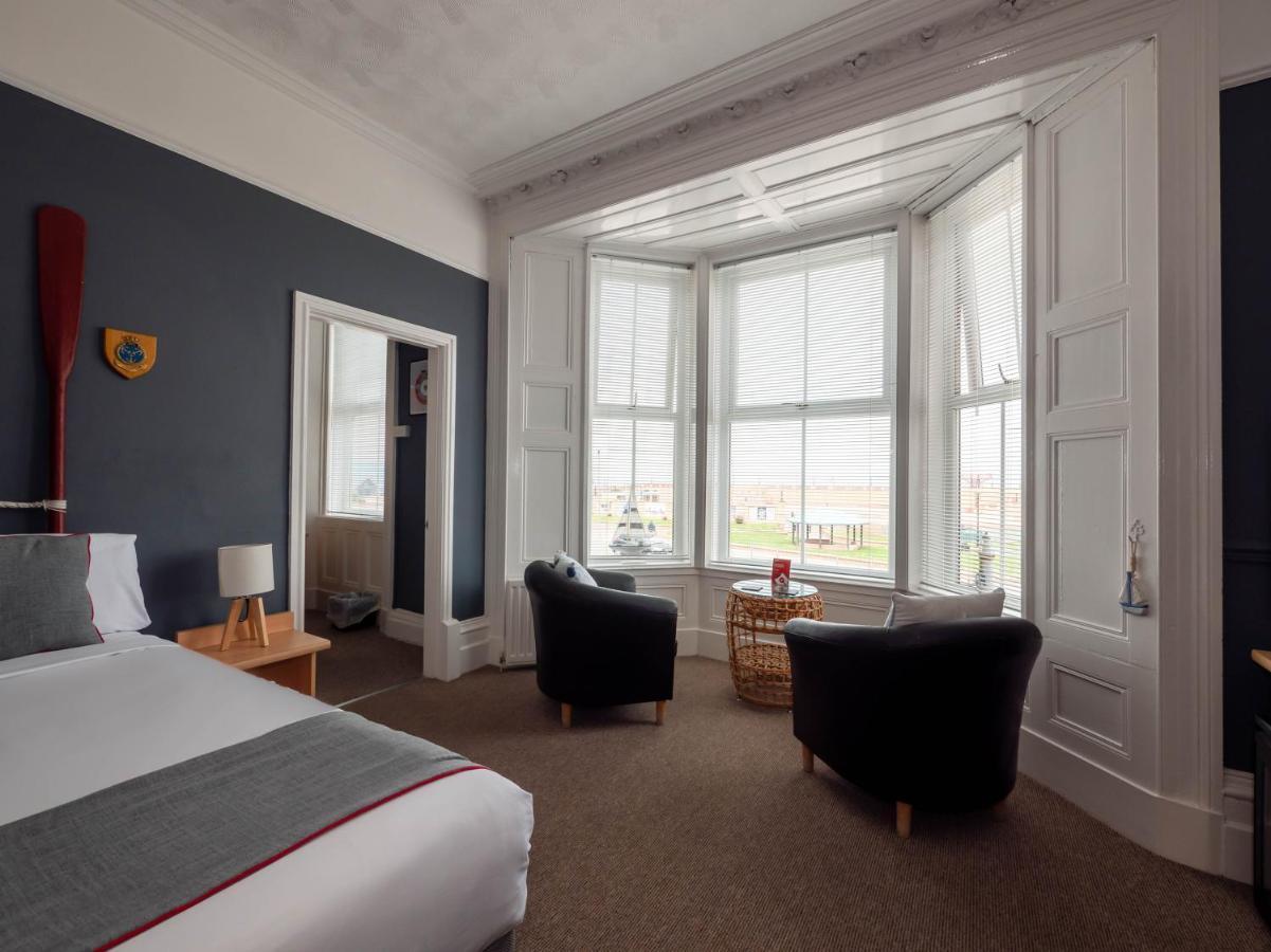 Oyo Pier Hotel Rhyl Dış mekan fotoğraf