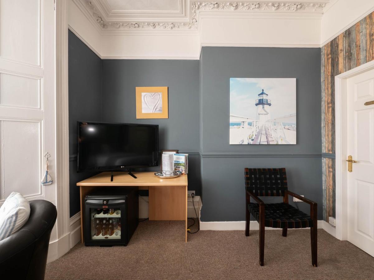 Oyo Pier Hotel Rhyl Dış mekan fotoğraf