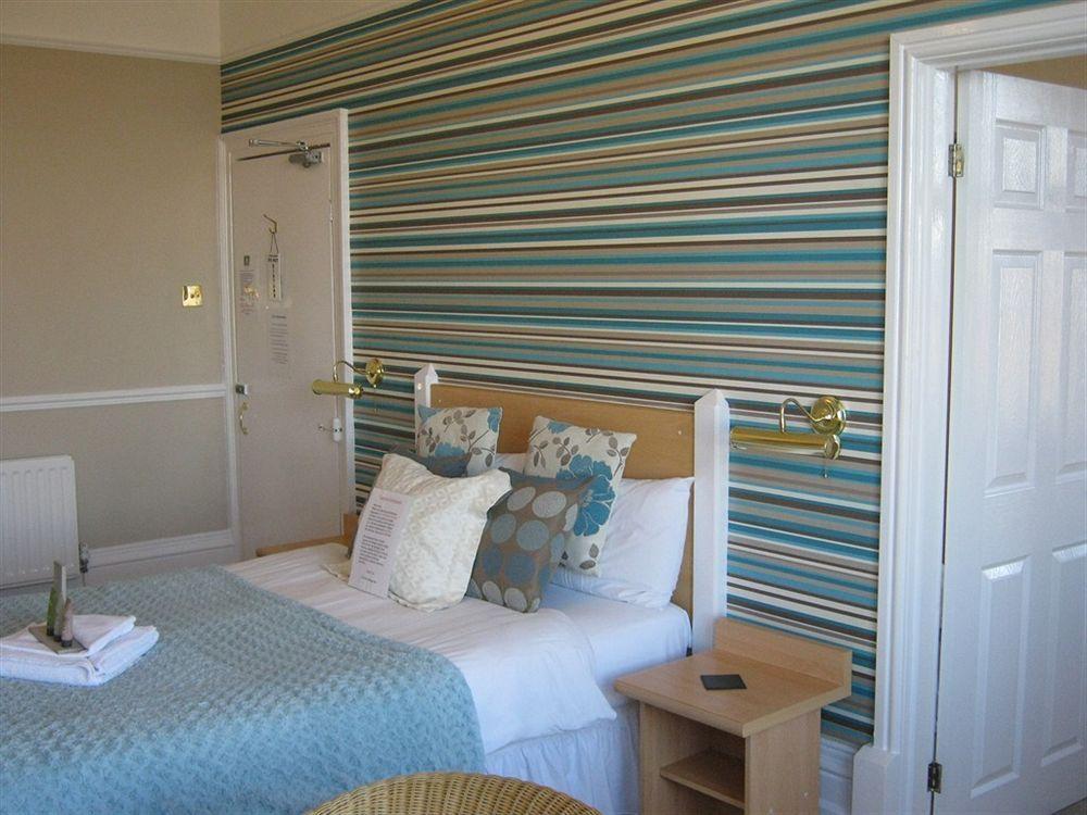 Oyo Pier Hotel Rhyl Dış mekan fotoğraf