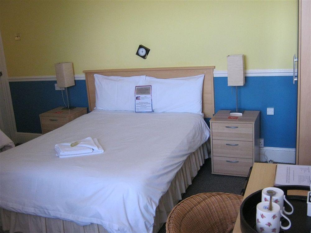 Oyo Pier Hotel Rhyl Dış mekan fotoğraf